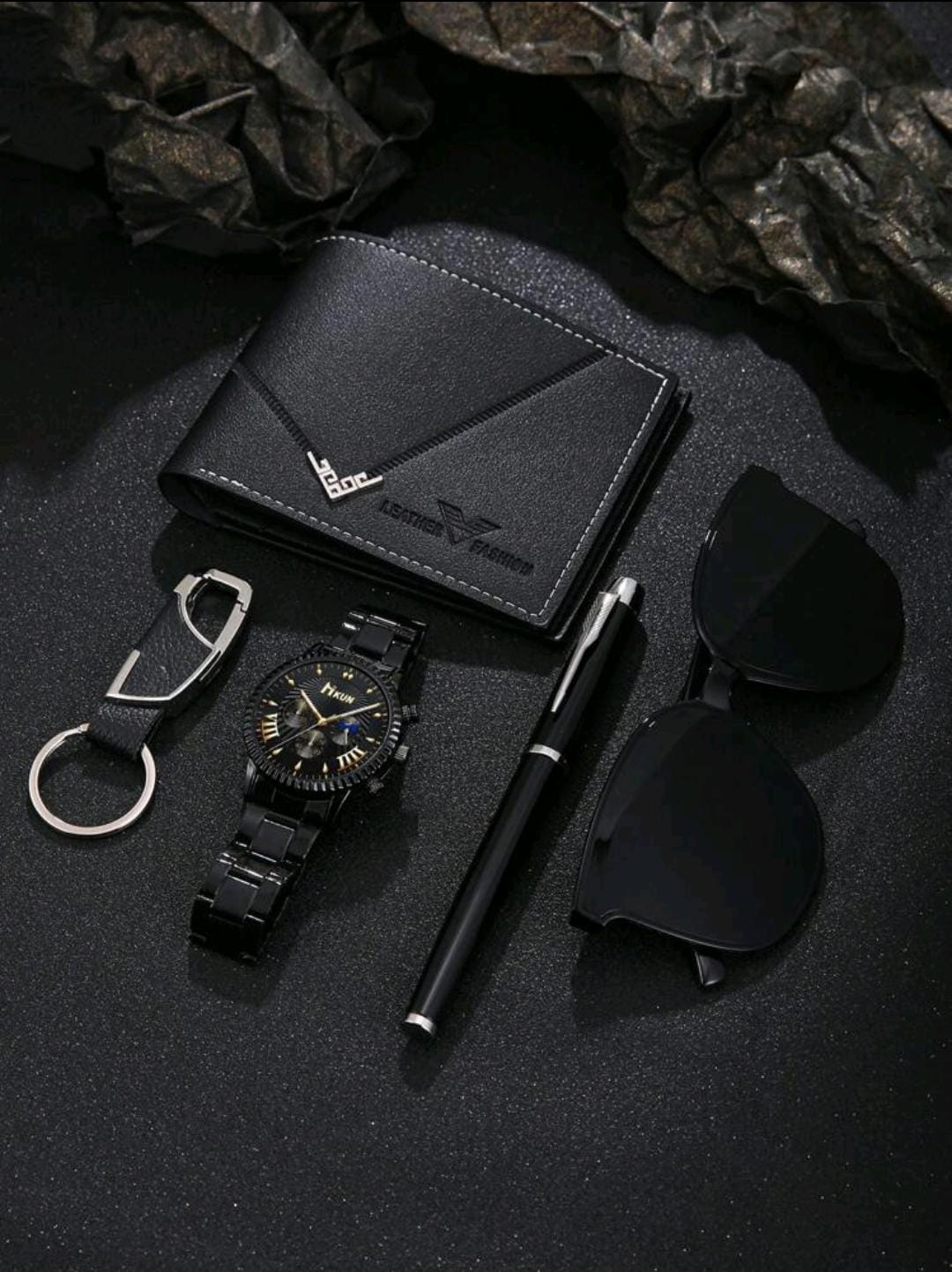 Montres à Quartz, Portefeuille , Porte-clés, Stylo, Lunettes de Soleil, Idéal pour les Cadeaux de Fête des Hommes
