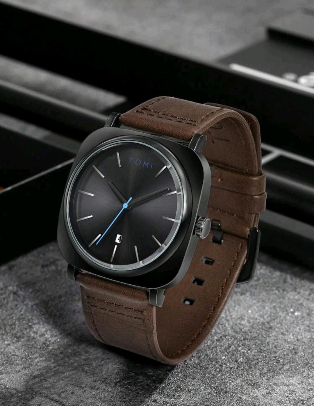 Montre Homme Quartz TOMI avec Lunettes de Soleil
