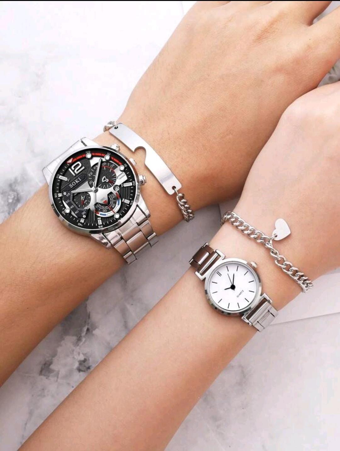 Montres de couple à quartz et 2 pièces Colliers de couple