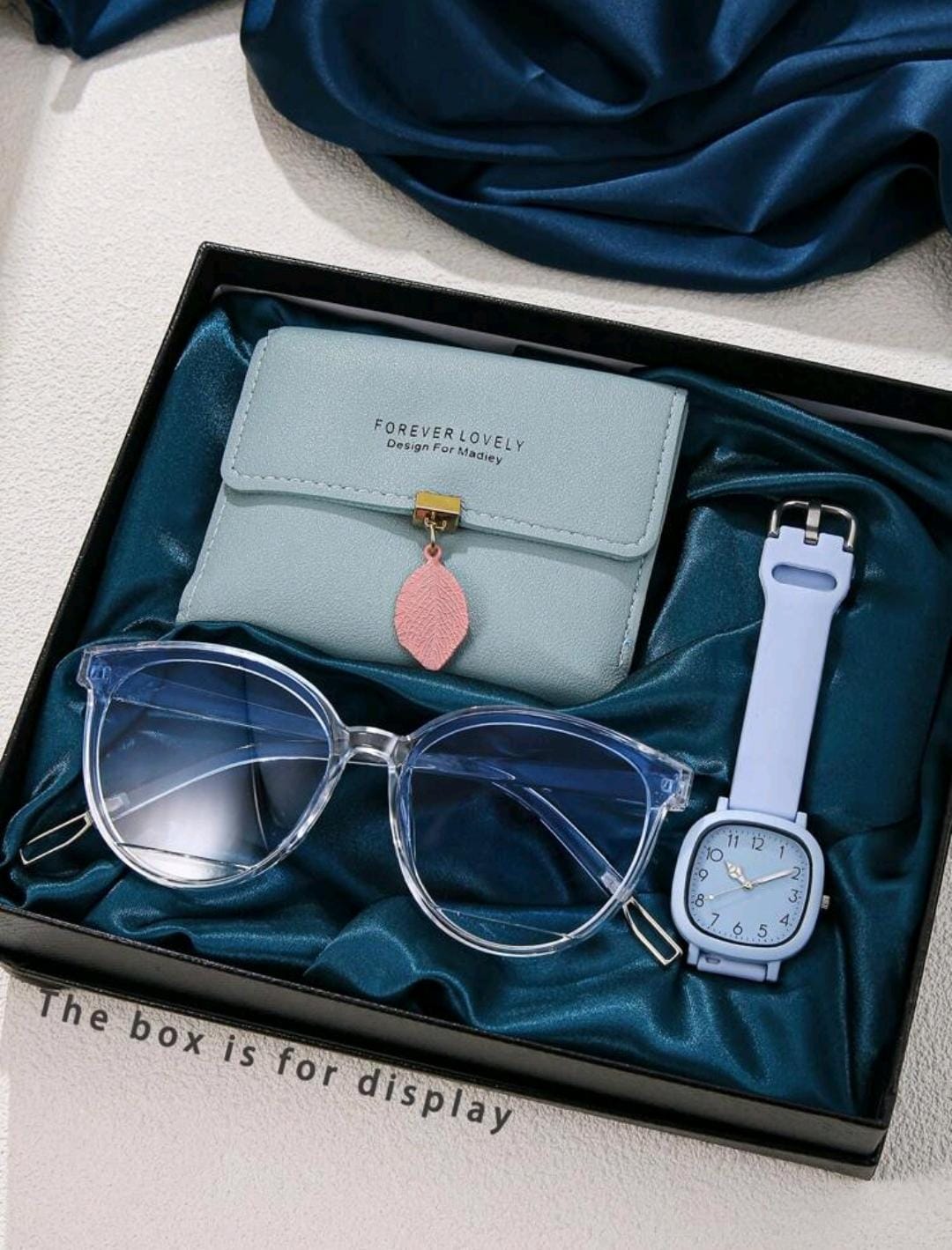 Montre à quartz minimaliste pour femmes + portefeuille tendance, convient pour un usage quotidien