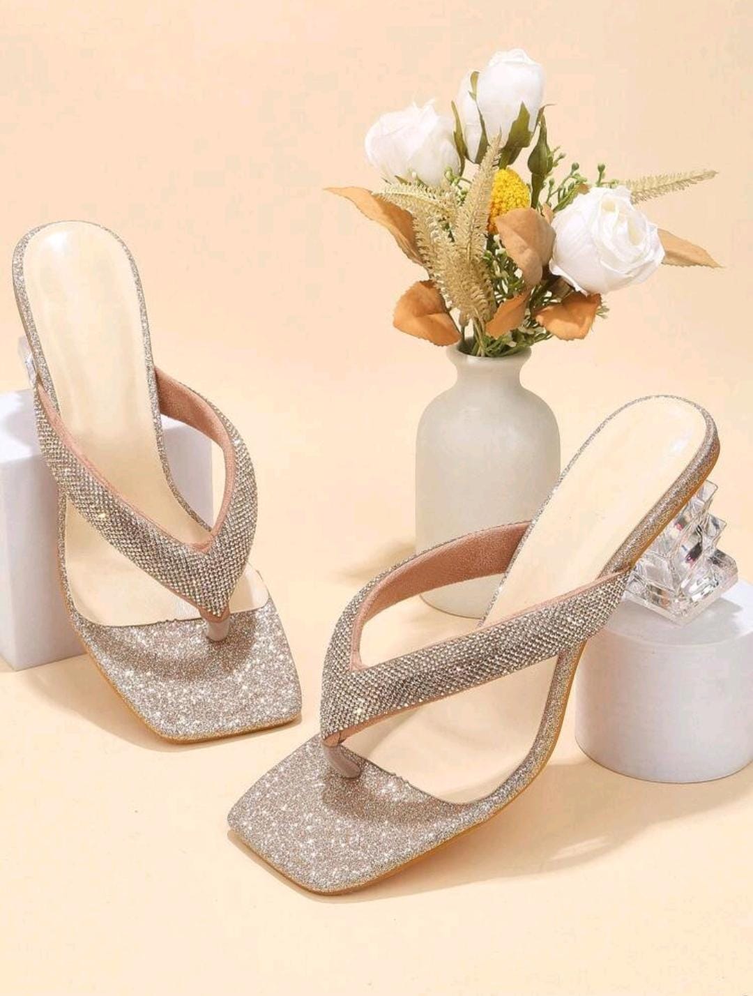 glamour Sandales pour avec strass entre-doigt design à talons sculpturaux Sandales entre-doigt