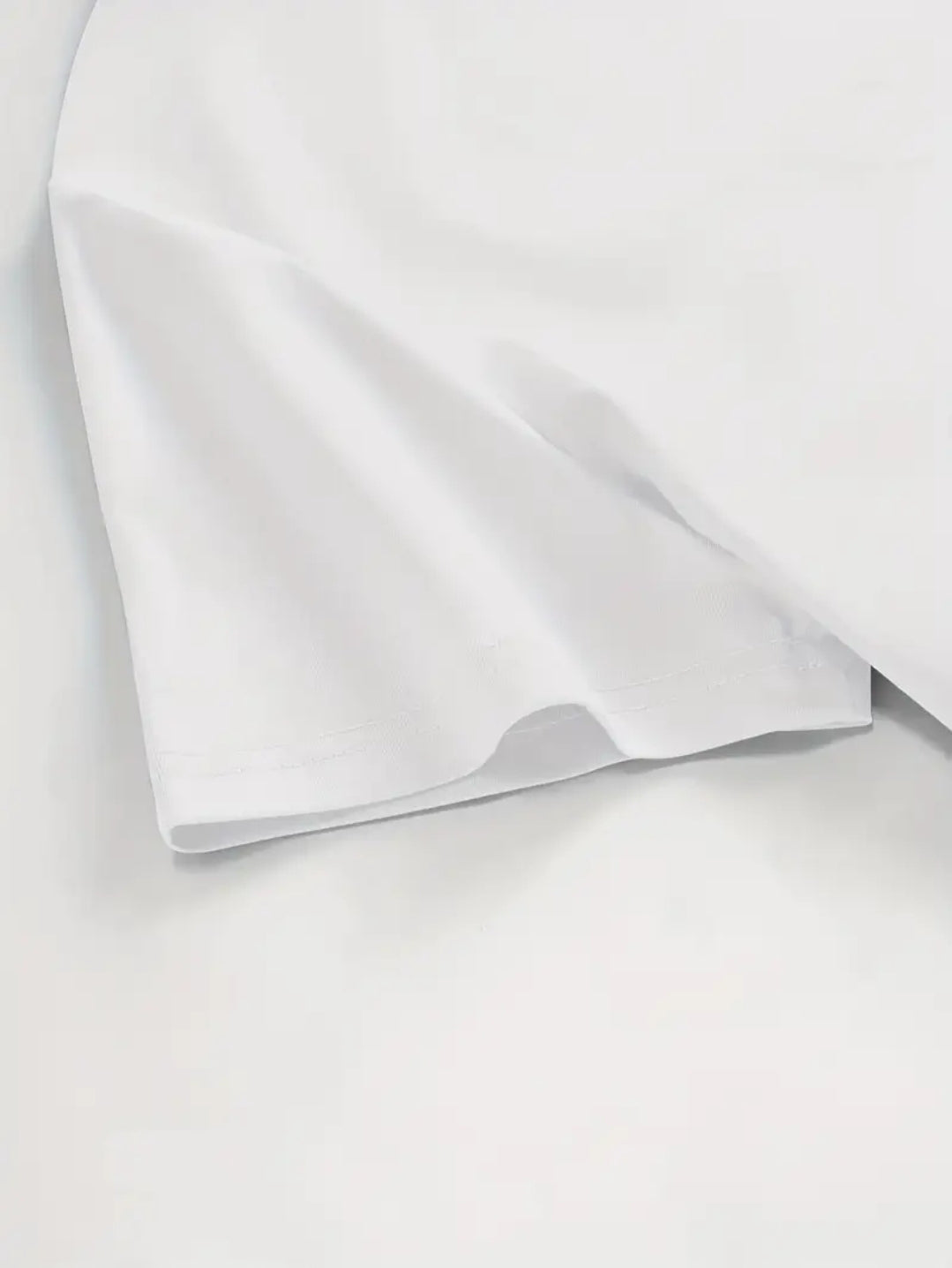 Ensemble de 4 T-shirts à col rond pour hommes avec des imprimés