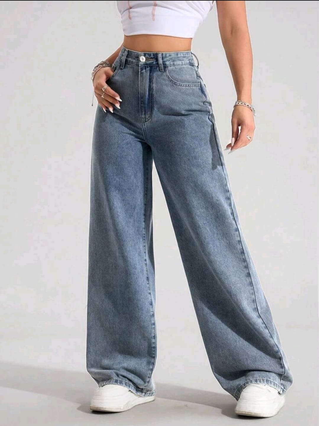 Jeans en denim délavé à taille haute ample et évasé, style décontracté
