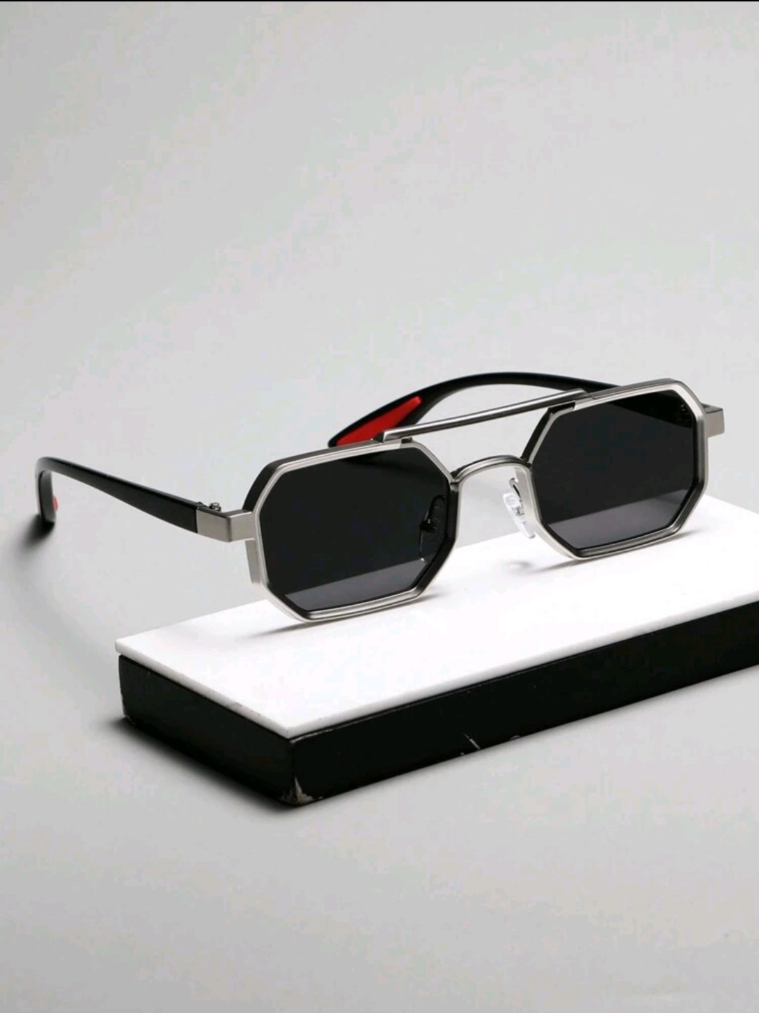 1 paire de lunettes de mode à monture métallique géométrique unisexe