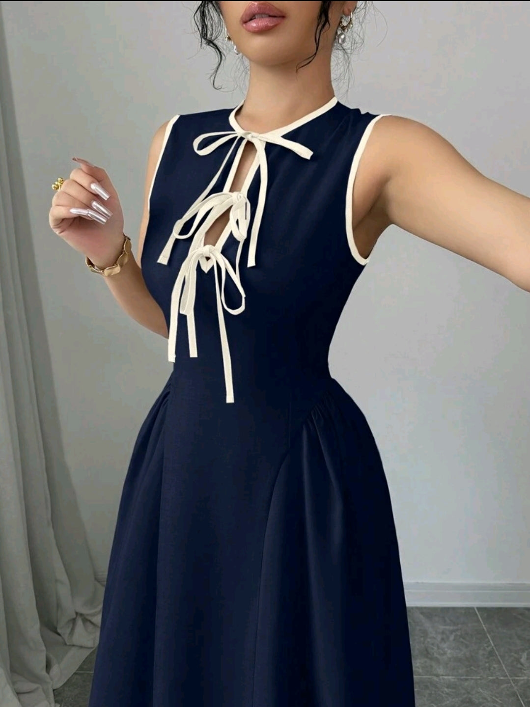 Elenzga Robe femme la plus récente, avec col ajouré, design de cravate bicolore, ourlet côté taille froncé, tissu texturé, fermeture à glissière dans le dos