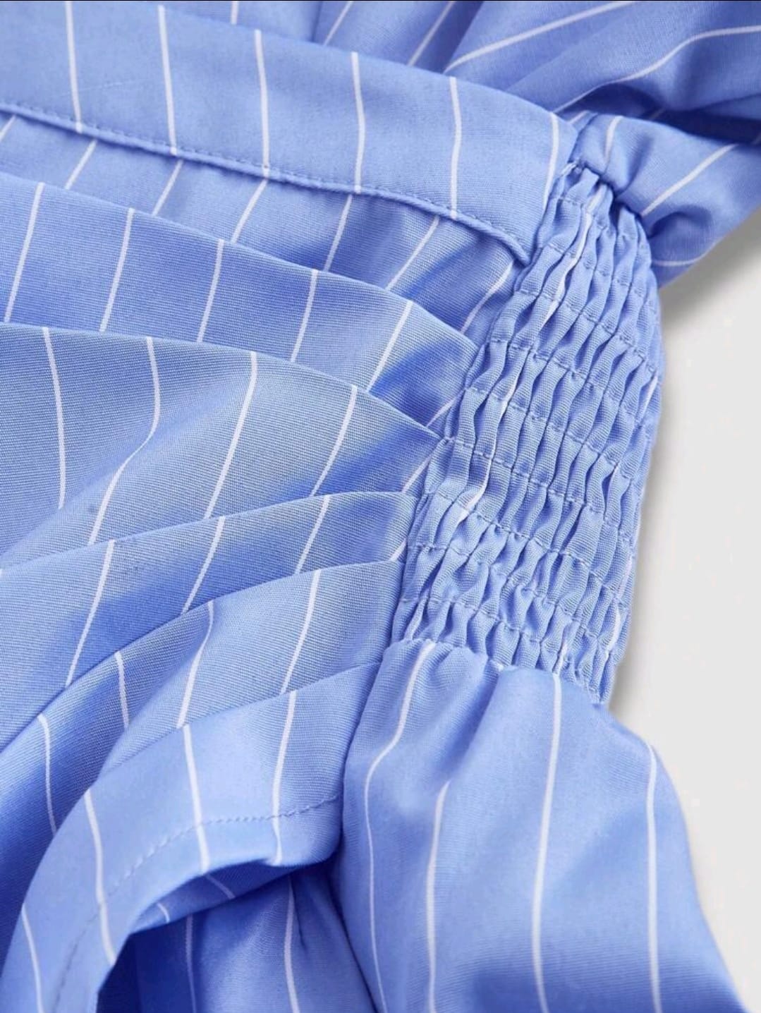 SHEIN MOD Robe femme à manches longues avec volants, imprimé rayures bleues et blanches, croisé sur le devant.