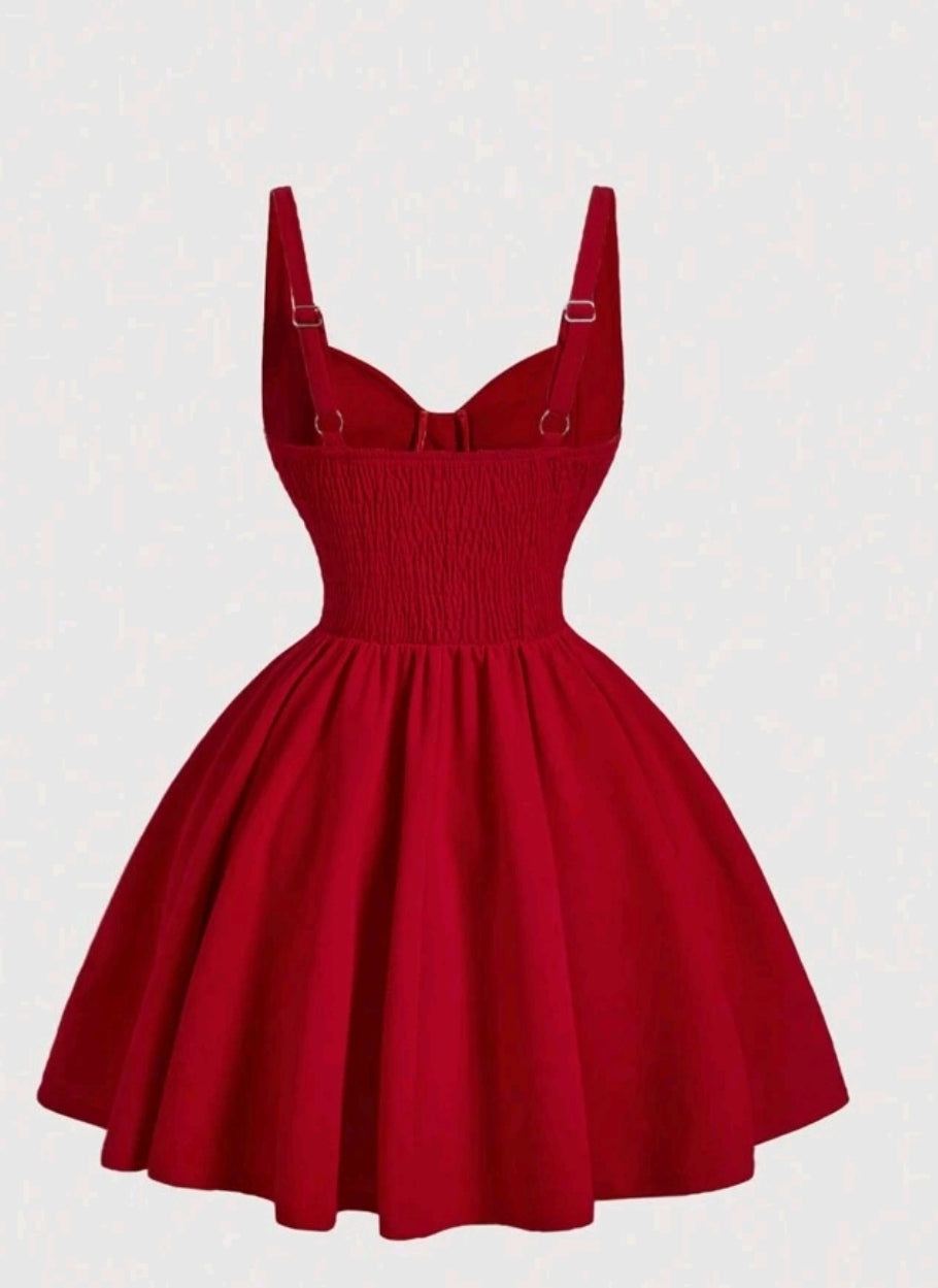 Robe rouge à manches courtes pour femmes avec décorations plissées