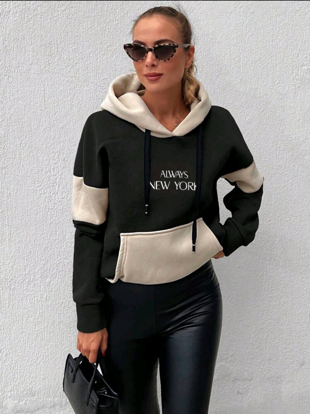 Cottnline Sweat-shirt à capuche avec poche kangourou colorbloquée, épaules tombantes, cordon de serrage, avec slogan brodé