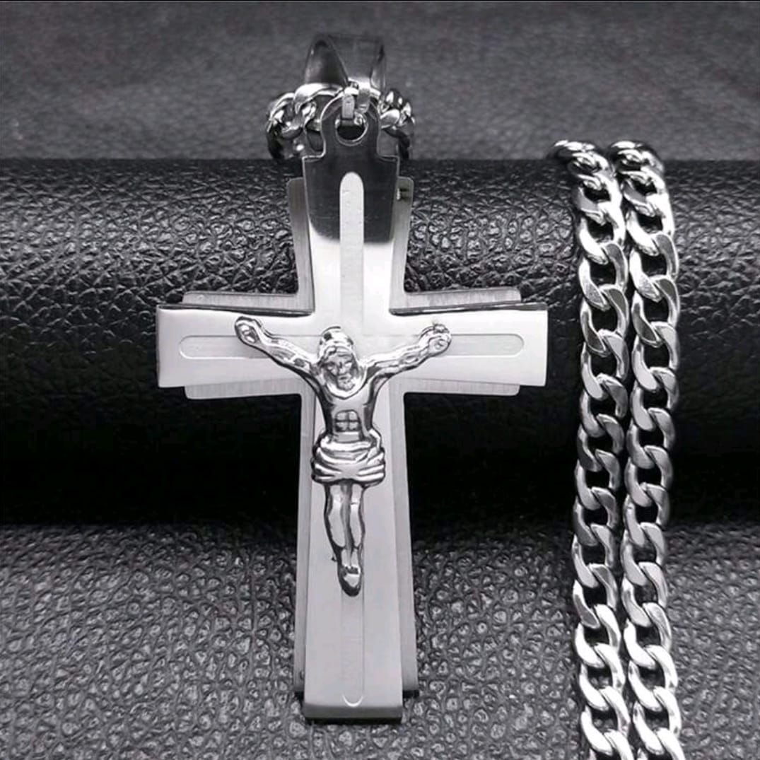 Collier croix de Jésus Chaîne en acier inoxydable pour femmes Collier croix argent pour hommes Collier religieux Cruz Collier unisexe Accessoires mode couples Cadeau