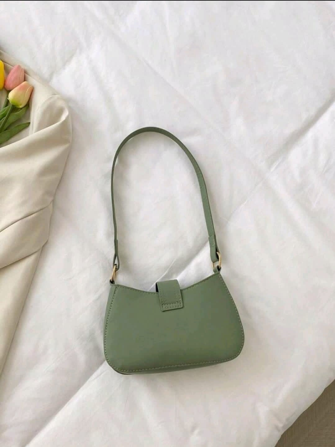 Nouveau sac à bandoulière rétro de 2025 en couleur unie pour femmes, sac bandoulière/sous-bras chic