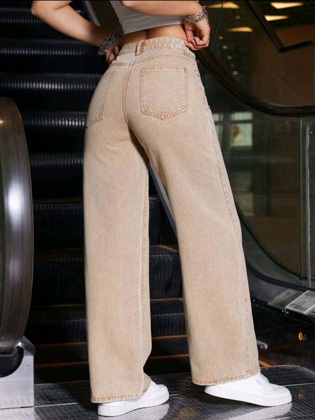 Pantalon En Jean Lavé À L'eau Avec Poches Inclinées