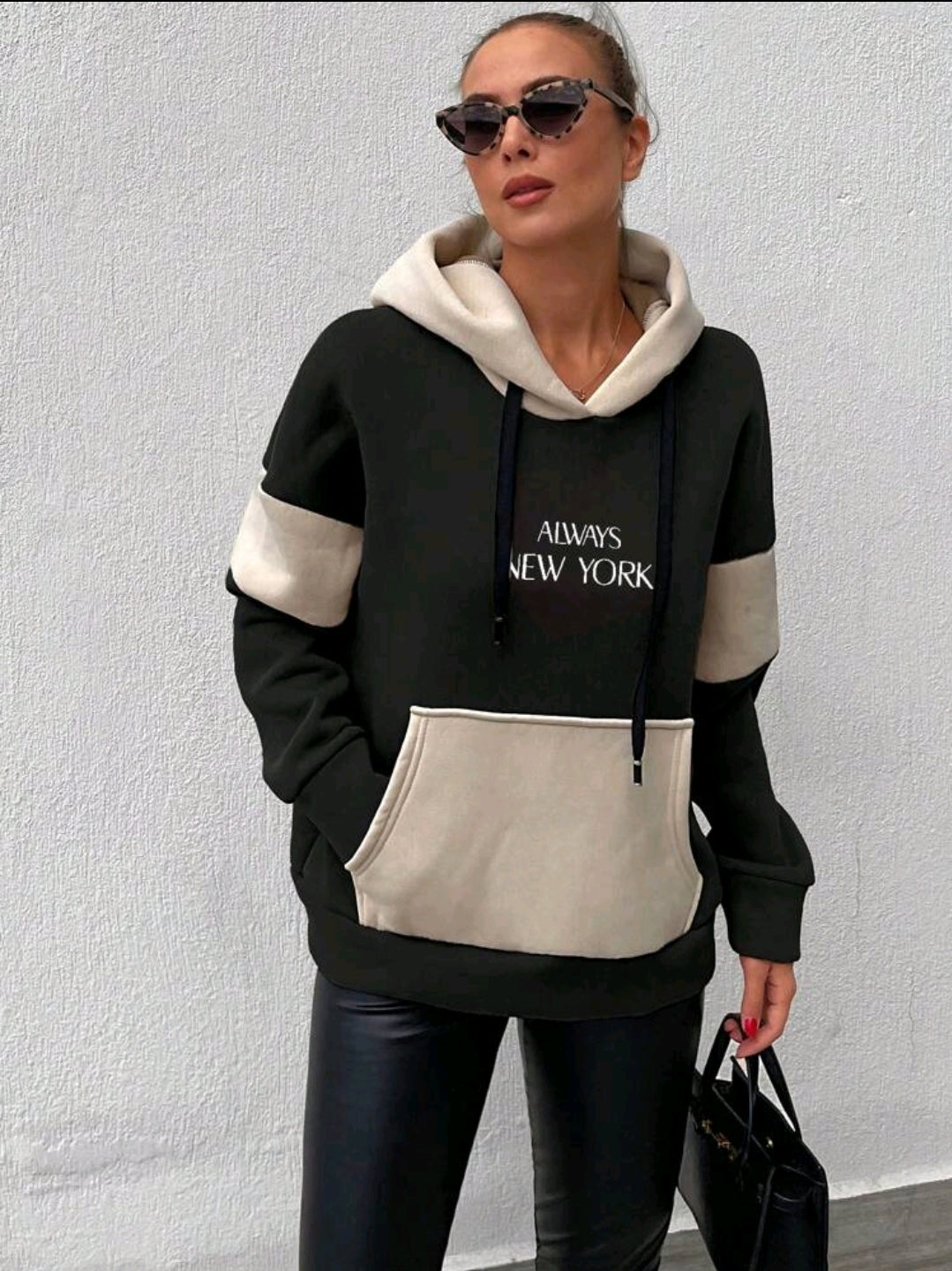 Cottnline Sweat-shirt à capuche avec poche kangourou colorbloquée, épaules tombantes, cordon de serrage, avec slogan brodé