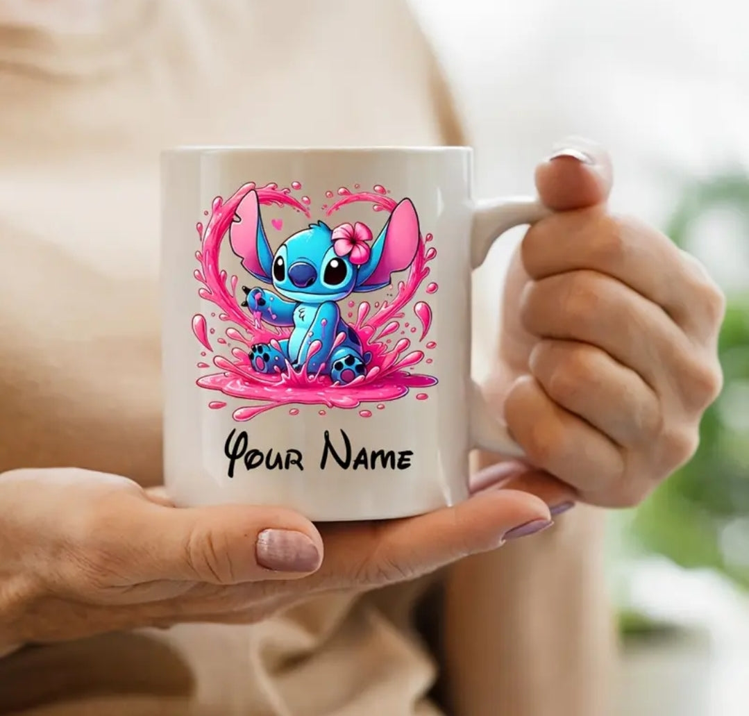 Tasse en céramique personnalisable 11oz Stitch - Nom personnalisé, design coloré, idéal pour le café,