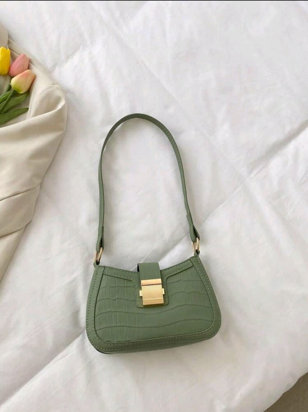 Nouveau sac à bandoulière rétro de 2025 en couleur unie pour femmes, sac bandoulière/sous-bras chic