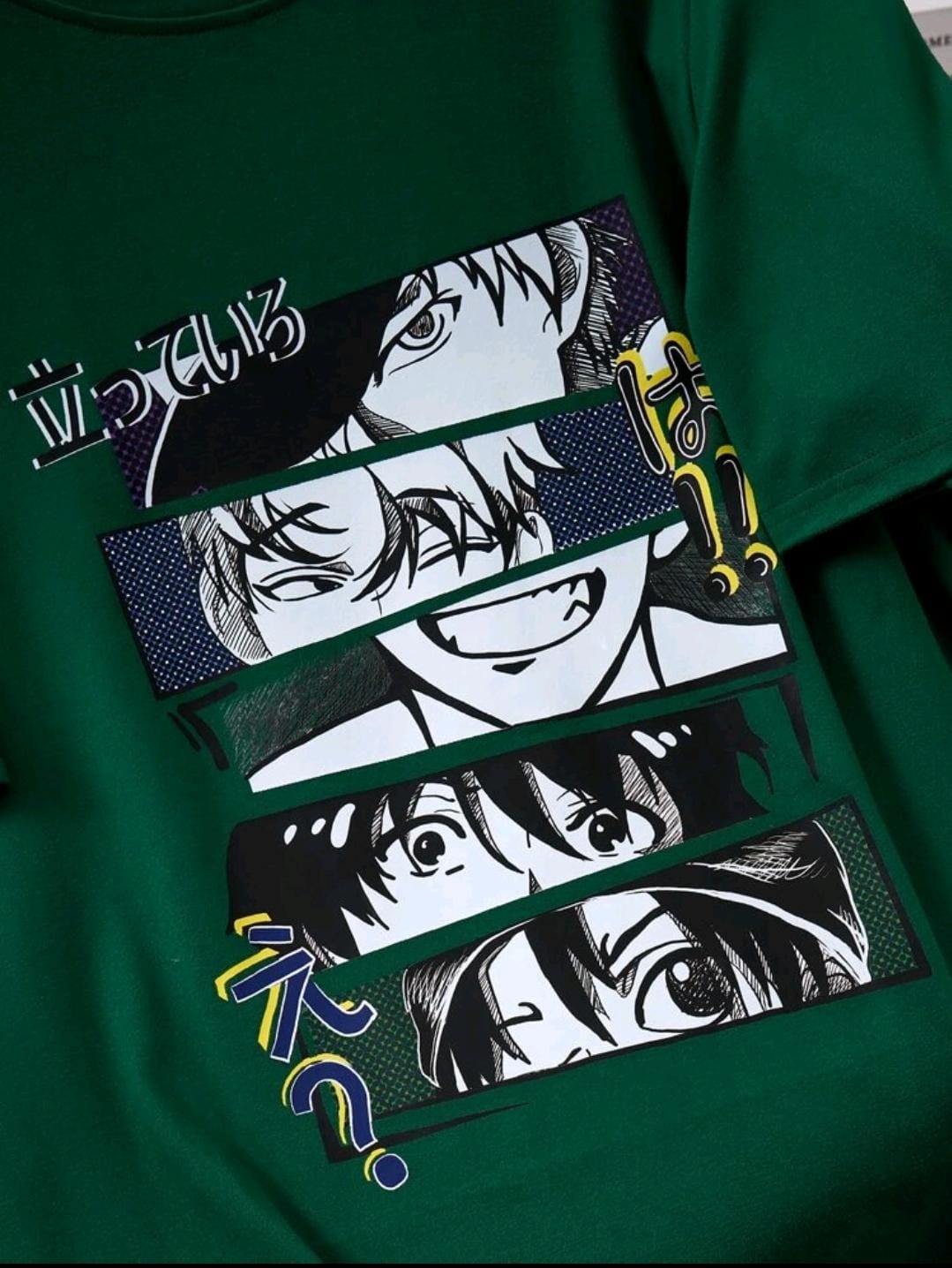 Manfinity Hypemode T-shirt graphique à motif de personnage masculin et de lettre japonaise, vêtements d'anime. T-shirt noir à motif graphique pour hommes, vêtements graphiques pour hommes