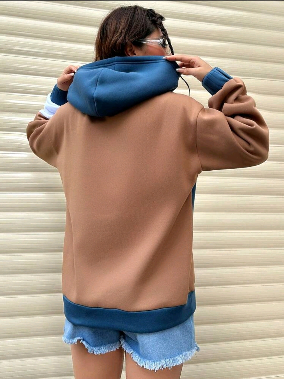 Flirla Sweat-shirt à capuche imprimé de lettres en contraste de couleurs pour femmes, hauts à manches longues