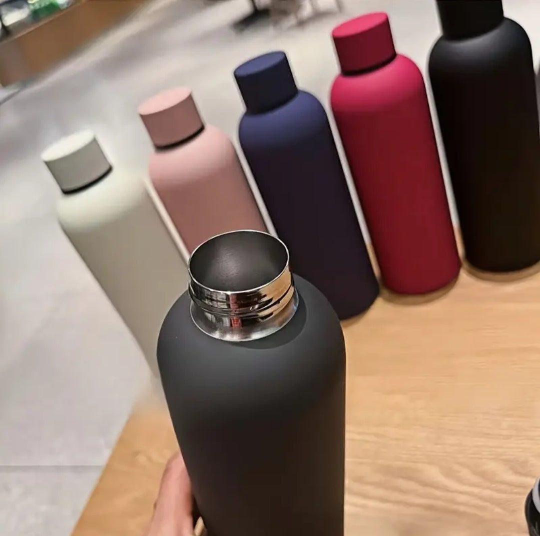 Gourde isotherme en acier inoxydable 304 avec finition peinture caoutchoutée - Étanche, résistante et facile à nettoyer pour le sport