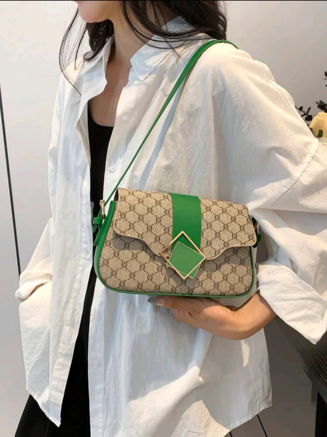 Nouveau sac carré imprimé à la mode rétro 2024, décoration de ceinture matérielle, sac sous les aisselles à ouverture
