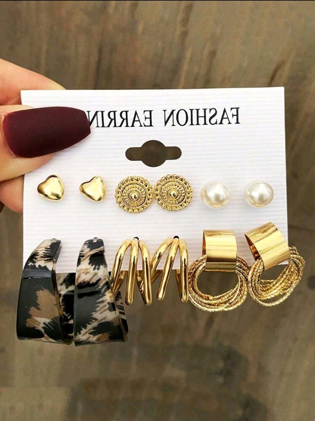 12 pièces/set Boucles d'oreilles à clou avec perle en forme de cœur et de papillon, parure de bijoux géométrique dorée convenant pour un port quotidien