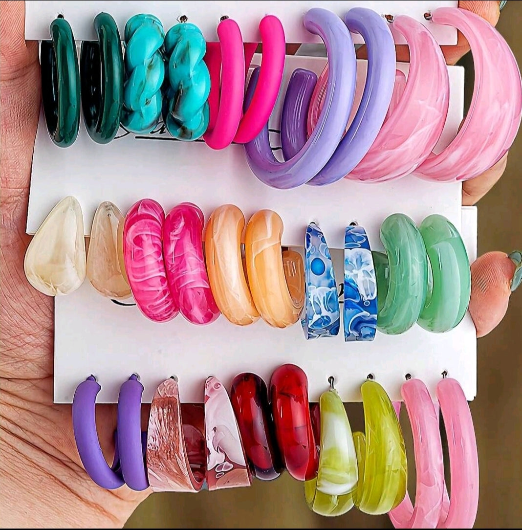 5 à 15 paires de boucles d'oreilles assorties en alliage de fer, avec perles et motif en forme de C en résine, pour le transfrontalier