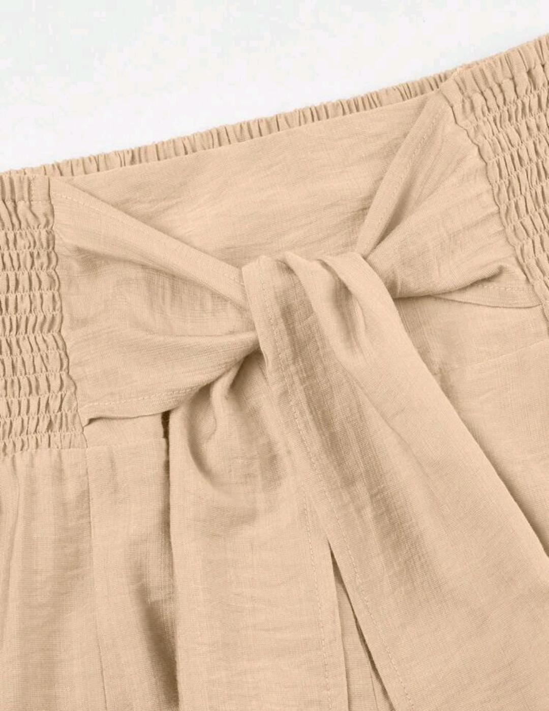 Ensemble de débardeur court à volants sans bretelles à manches bouffantes et pantalon large pour le style vacances d'été à la plage