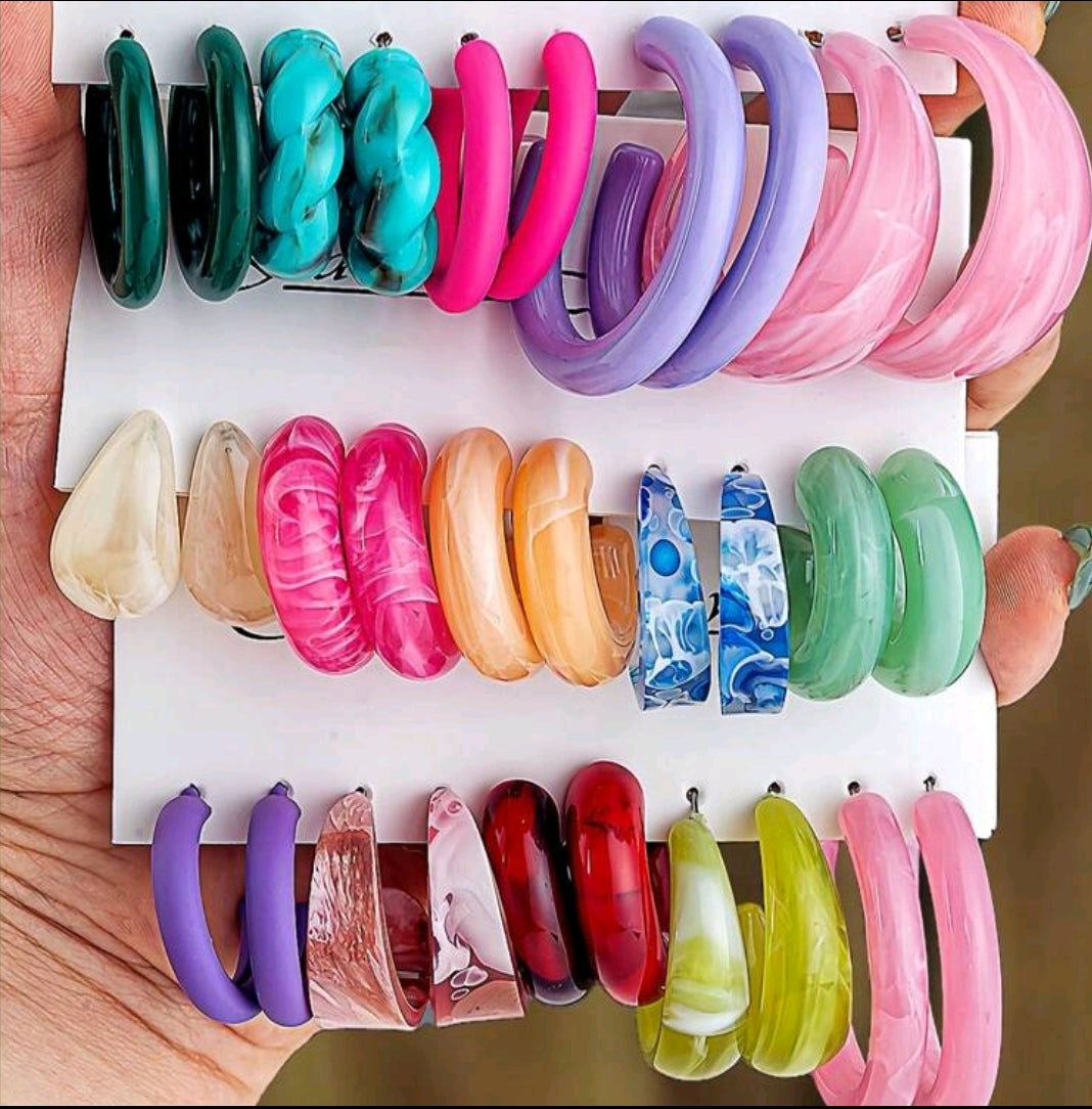 5 à 15 paires de boucles d'oreilles assorties en alliage de fer, avec perles et motif en forme de C en résine, pour le transfrontalier