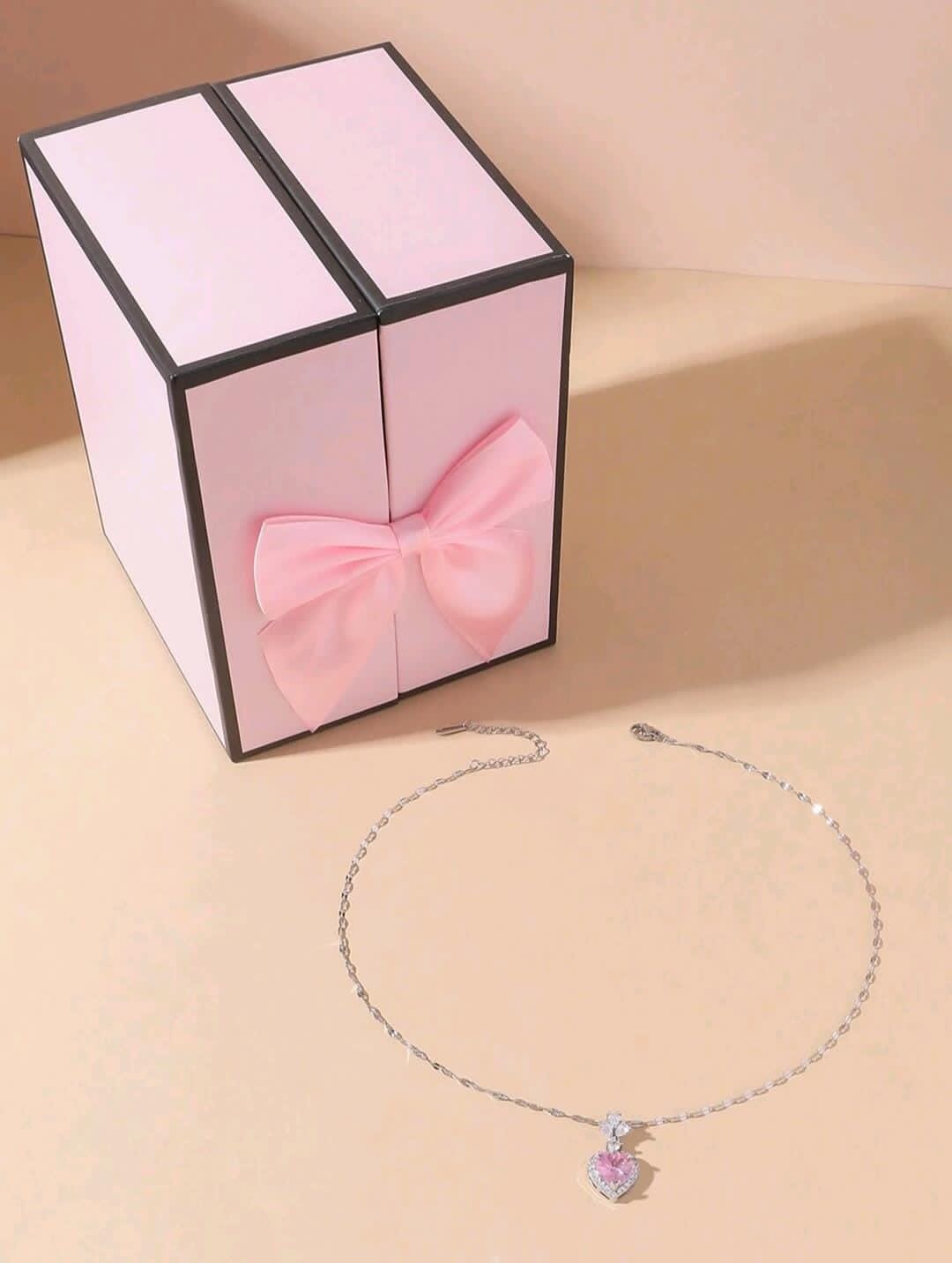 1 pièce Collier pendentif en forme de cœur en or rose à la mode, emballage exquis en forme de fleur de savon, cadeau parfait pour petite amie
