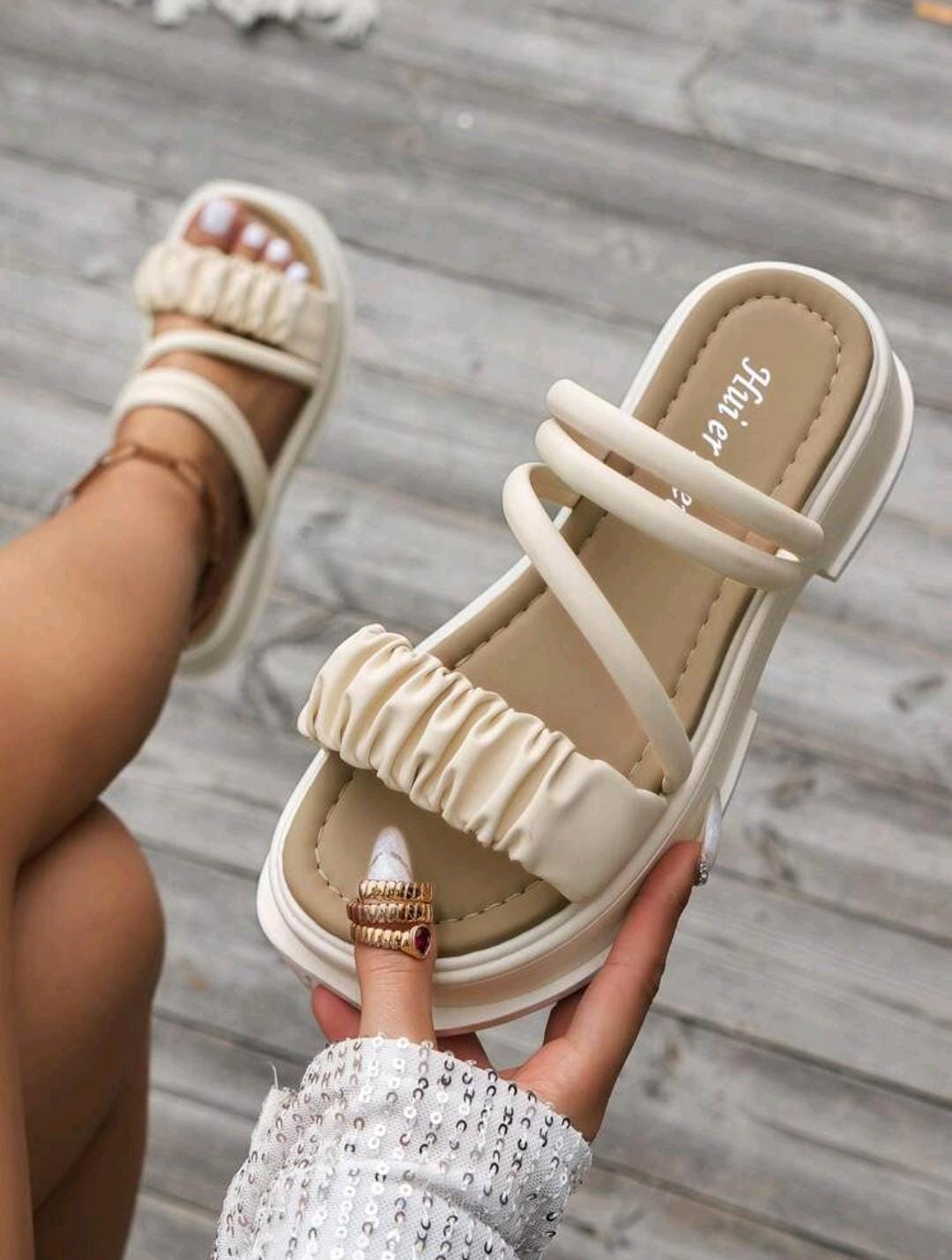 Sandales compensées à double port pour femmes, style de plage estival 2023 nouveau