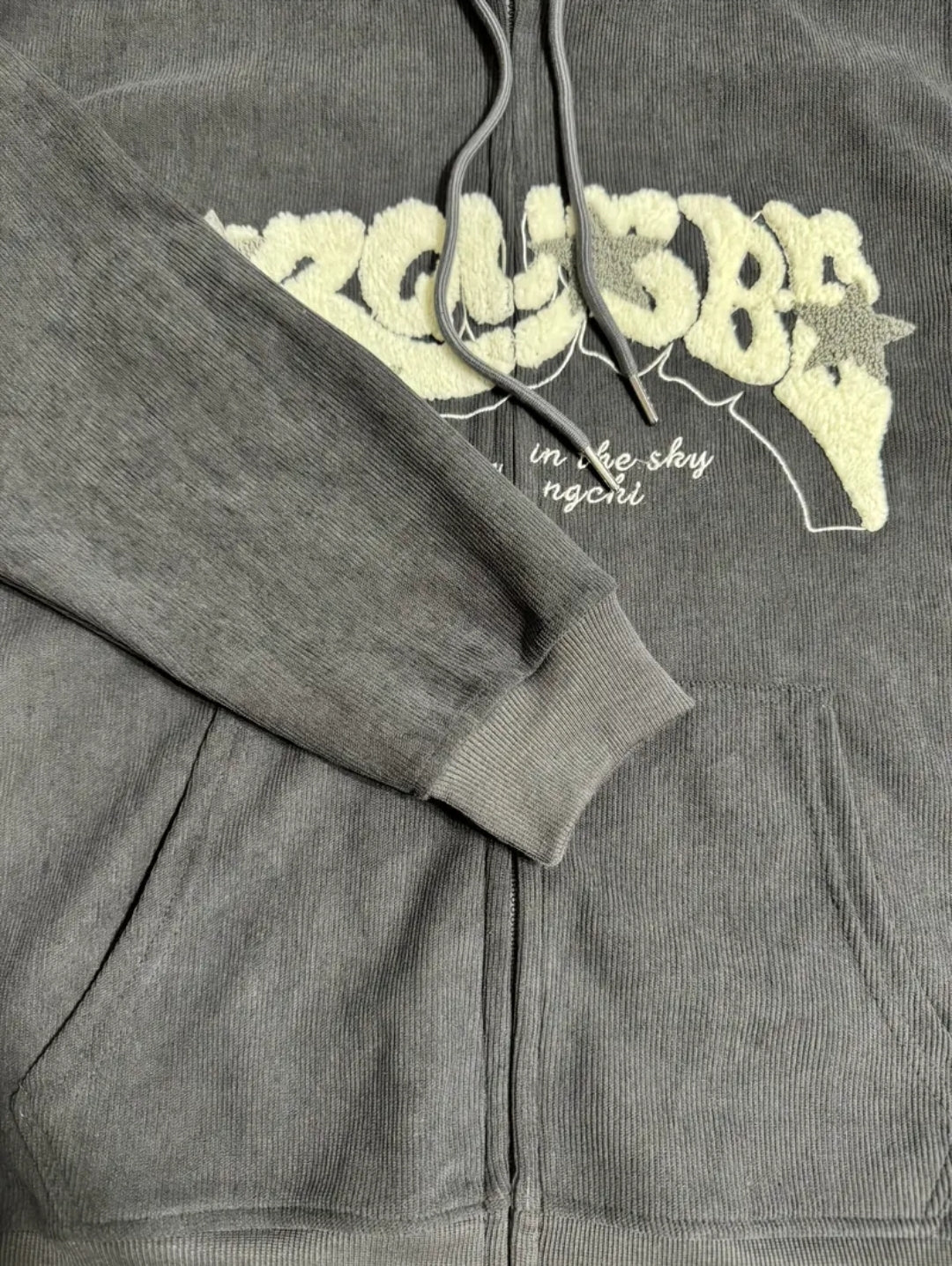 Sweat à Capuche Brodé pour Femme - Motif Montagne et Lettres, Coupe Décontractée Légère pour Printemps/