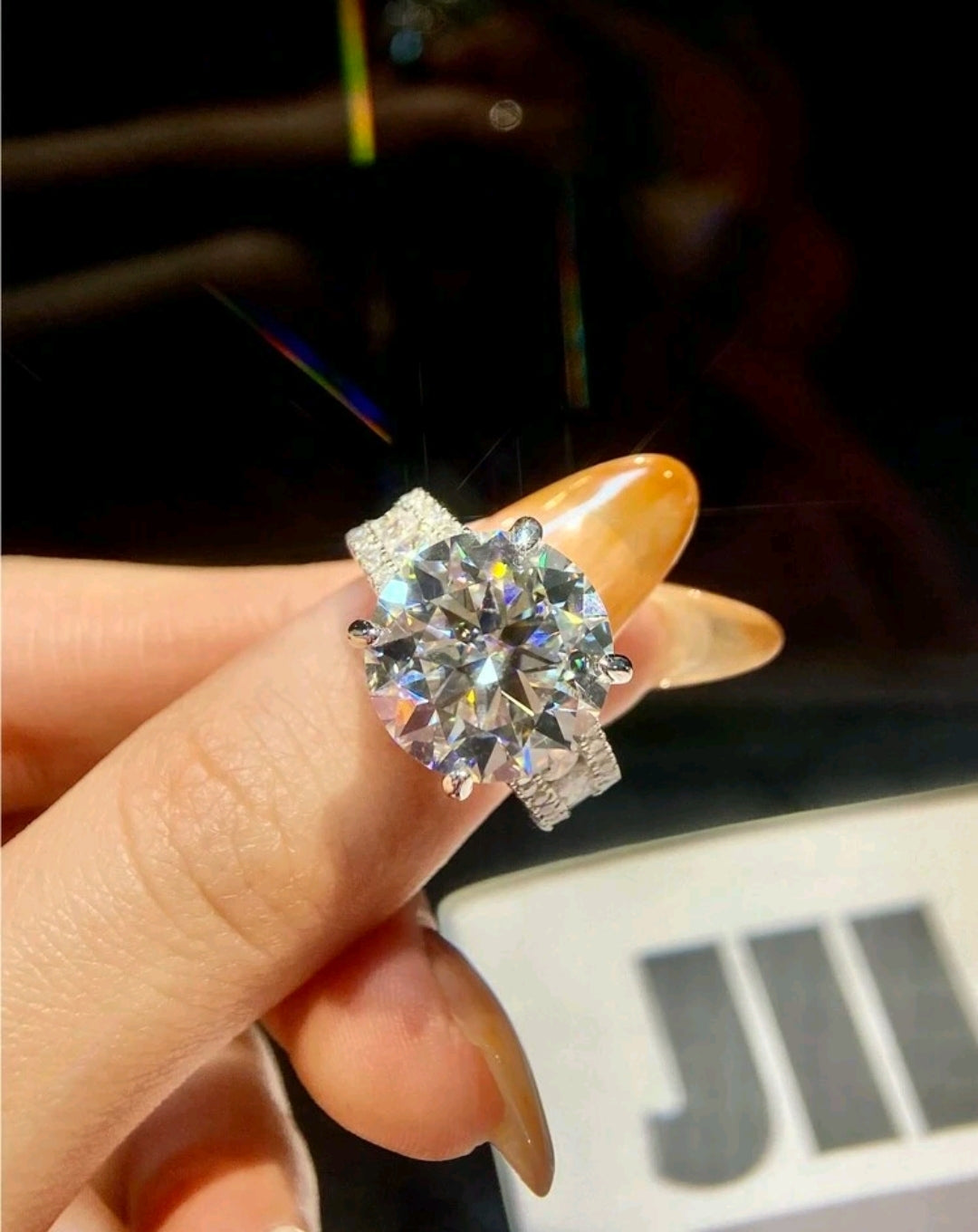 1 pièce Bague de fiançailles en diamant moissanite de couleur D à 10 carats à double rangée de quatre griffes pour femmes, en argent sterling S925