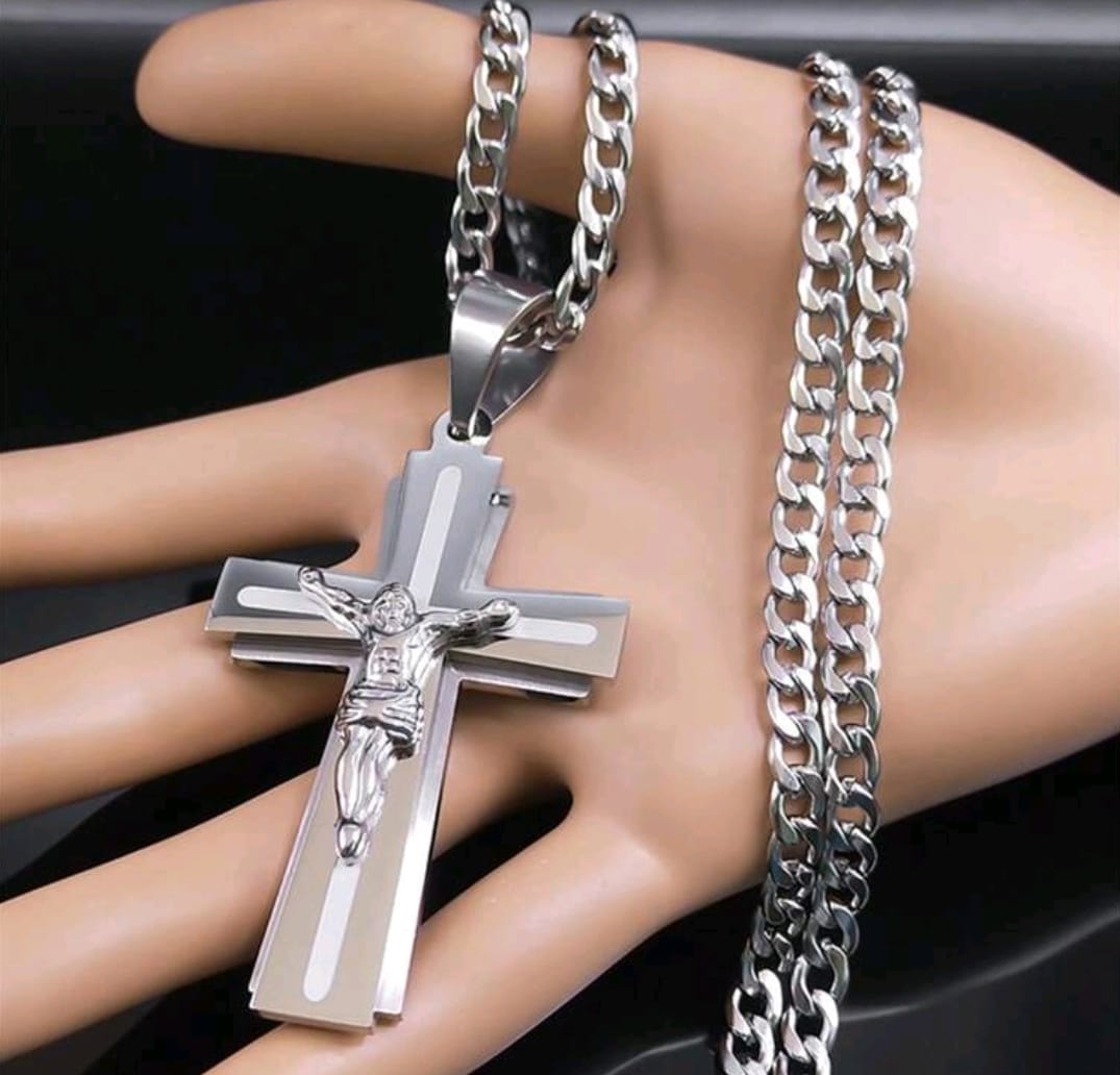 Collier croix de Jésus Chaîne en acier inoxydable pour femmes Collier croix argent pour hommes Collier religieux Cruz Collier unisexe Accessoires mode couples Cadeau