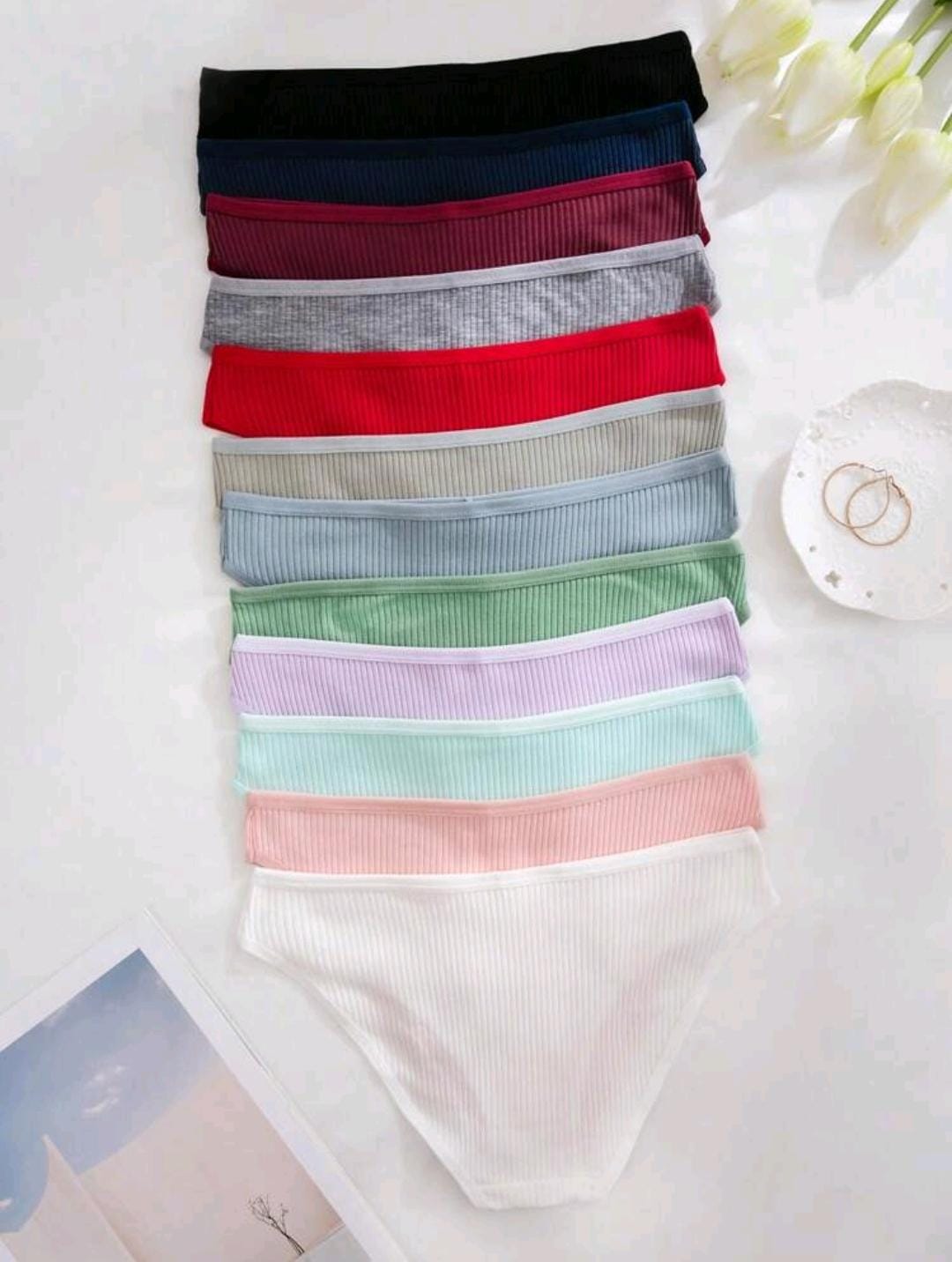 12 pièces Culottes triangulaires sans couture côtelées de couleur unie pour femmes, confortables et respirantes