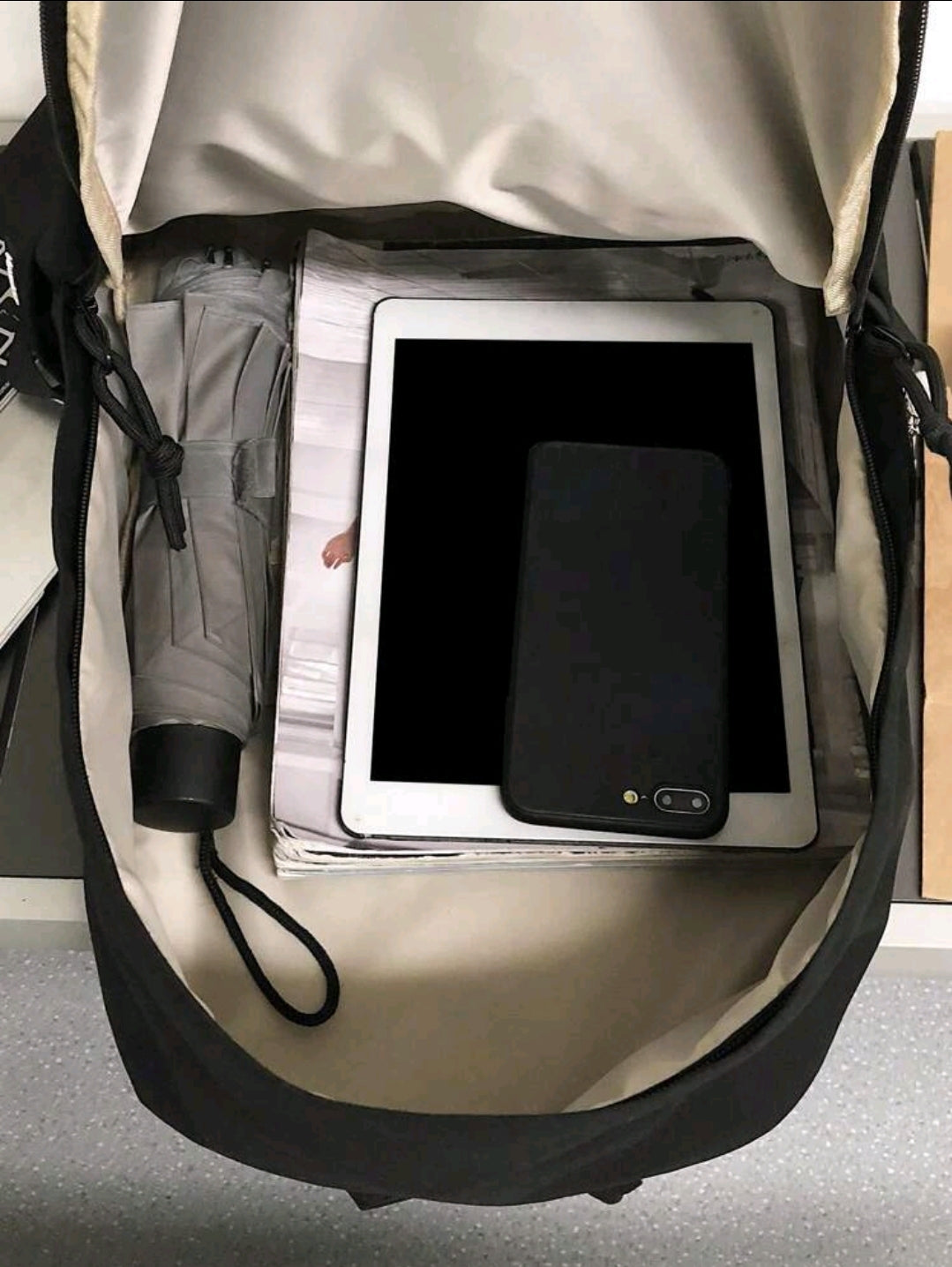 Sac à dos décoratif à nœud pour hommes, résistant à l'eau, sac d'école pour les voyages, l'université, l'école.
