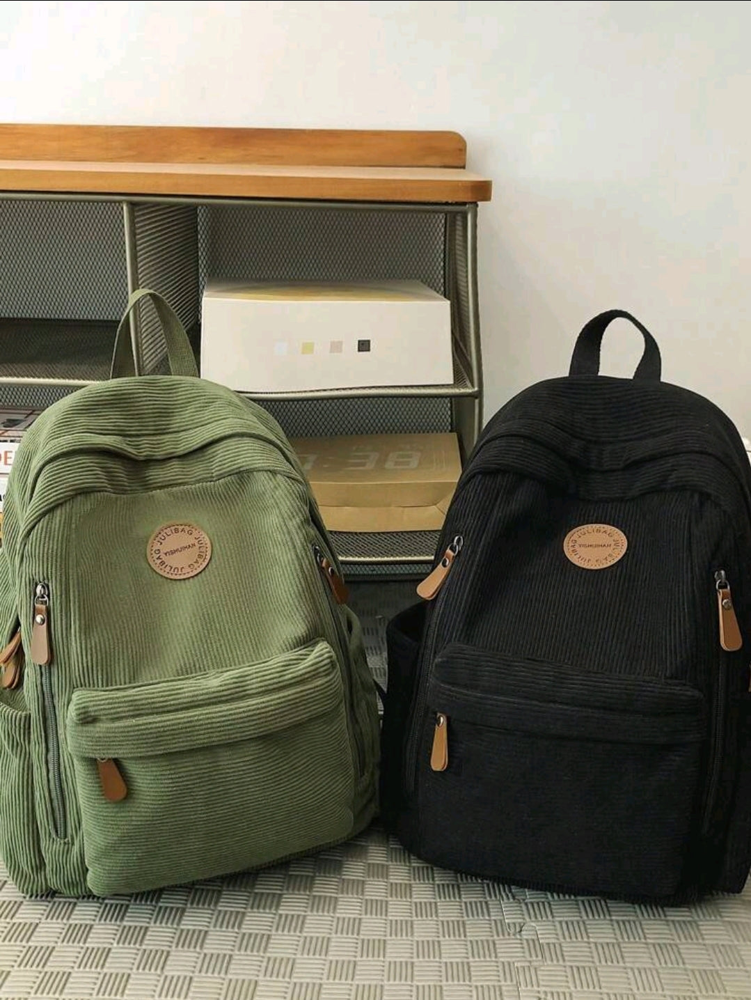 Petit sac à dos en velours côtelé pour étudiants universitaires, sac à dos décontracté et léger pour les lycéens et lycéennes, convient pour un ordinateur