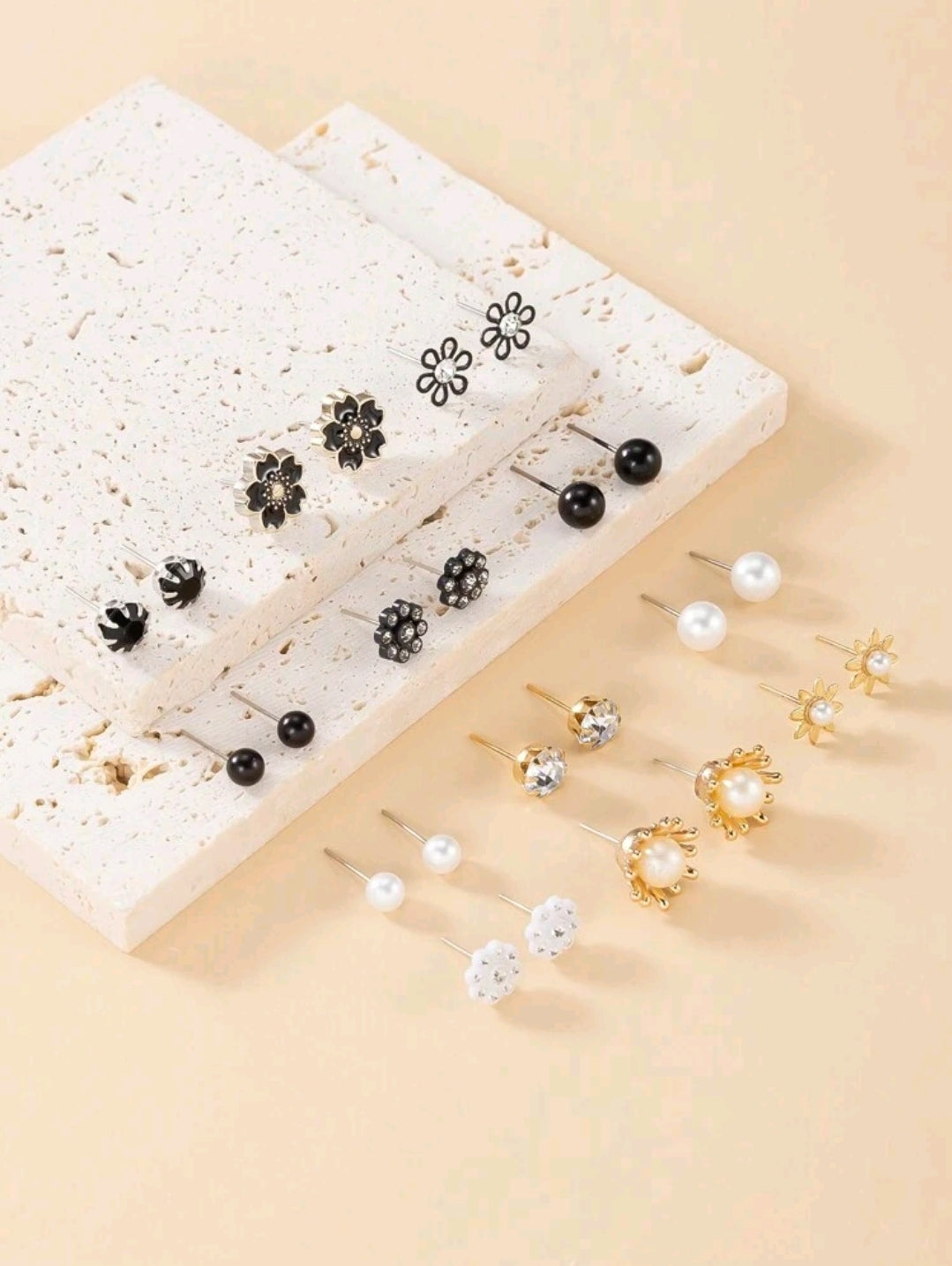 1 set de 12 paires de boucles d'oreilles à fleurs strass et perles fausses, pour femmes. Convient pour un port quotidien et comme cadeau pour la Saint-Valentin