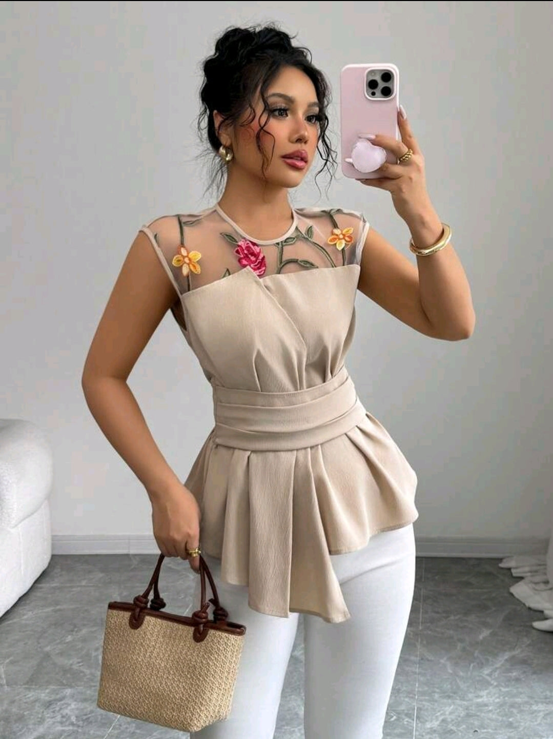 Elenzga Blouse femme à encolure ras du cou, sans manches, texture froissée, taille resserrée, avec broderie en maille