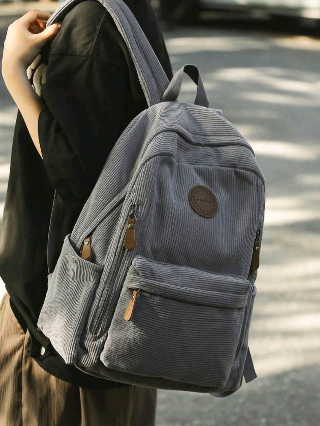 Sac à dos minimaliste de grande capacité en couleur unie