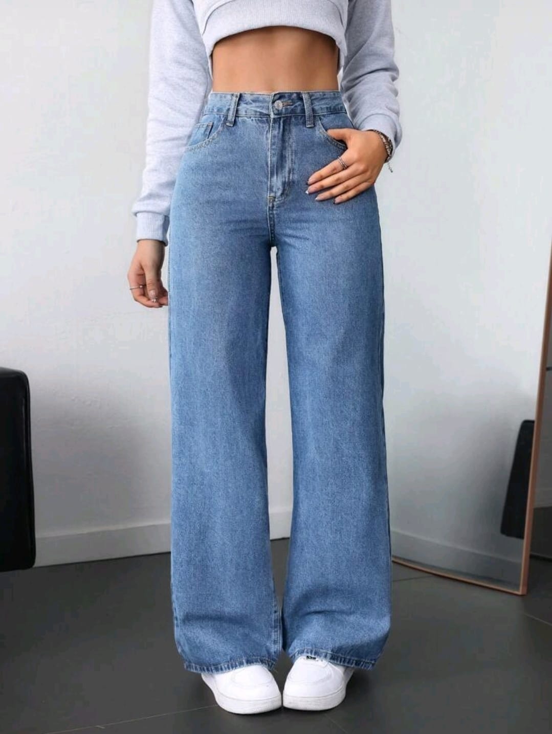 Jeans en denim délavé à taille haute ample et évasé, style décontracté