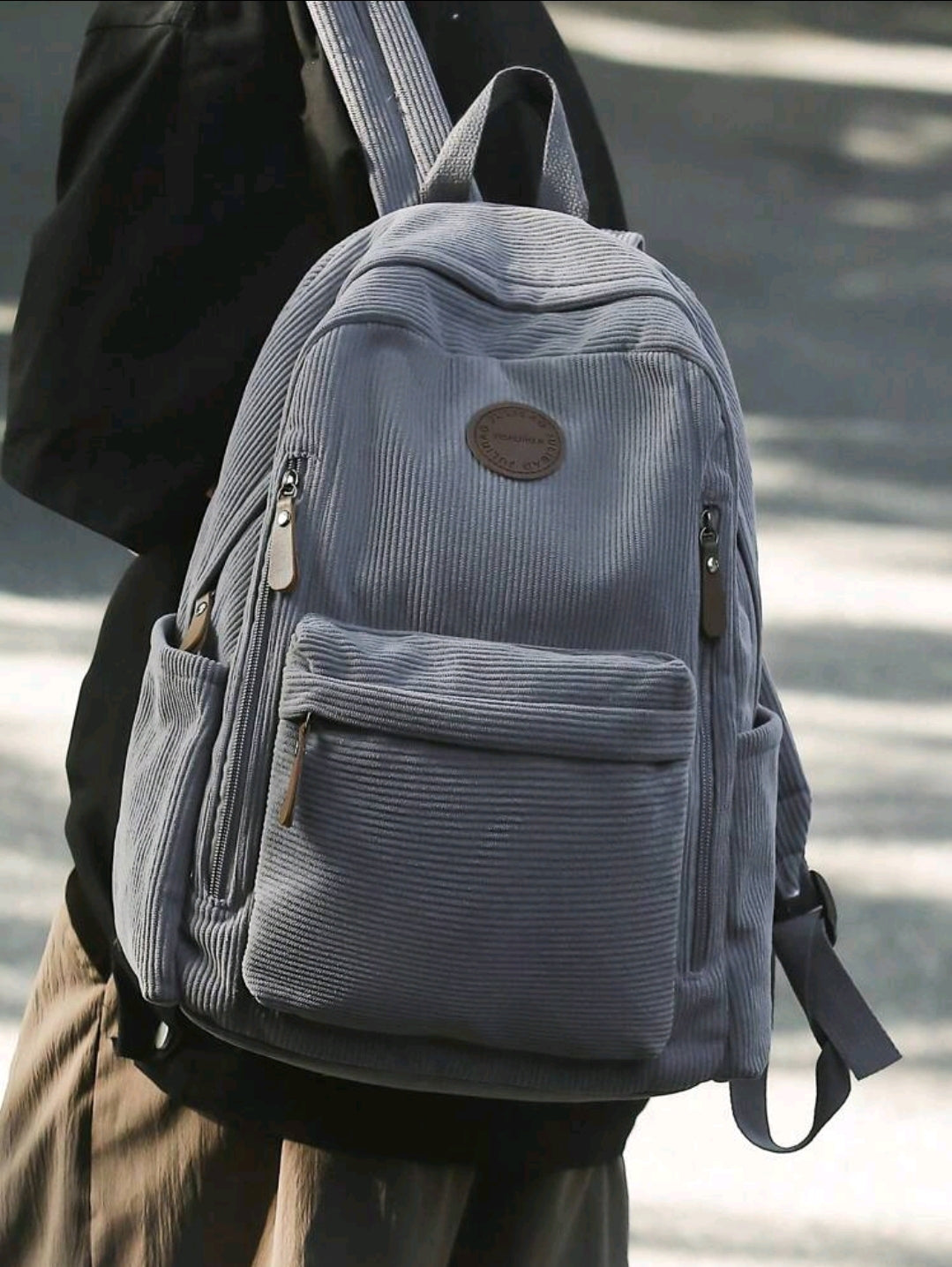 Sac à dos minimaliste de grande capacité en couleur unie