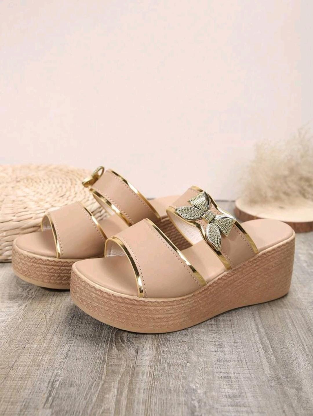 Sandales Compensées À Blocs De Couleurs Décorées De Papillons Pour Femmes