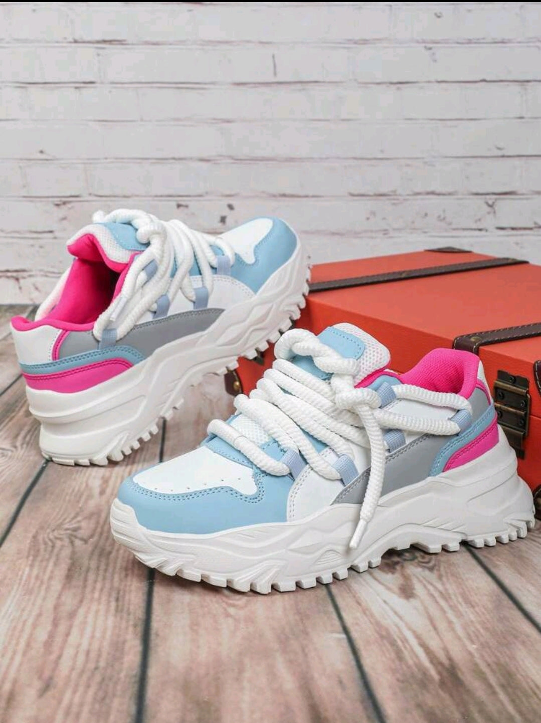 Basiques Noir et Blanc Mode Lacets Épais Plateforme Talon Caché Baskets Décontractées Sports