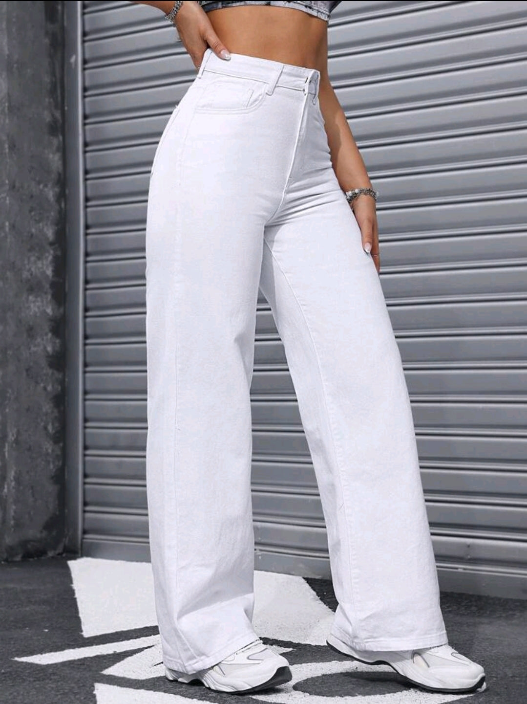 Pantalon en denim décontracté pour femmes au look élégant, de couleur unie
