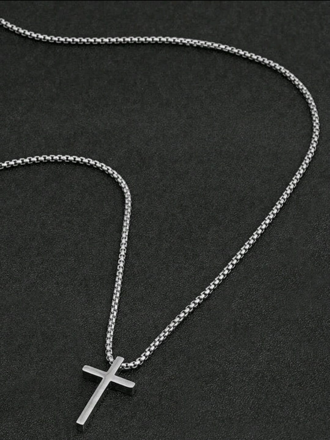 1 pièce de collier simple et en acier inoxydable avec un pendentif croix, style hip-hop de rue, convenant pour un port quotidien par les hommes
