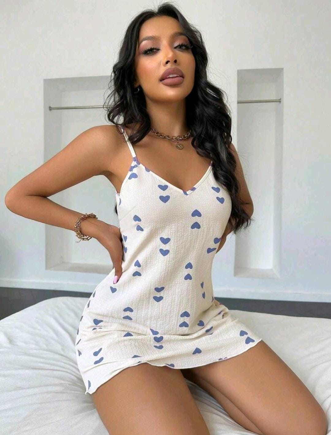 Robe de nuit de pyjama de débardeur à imprimé cœur