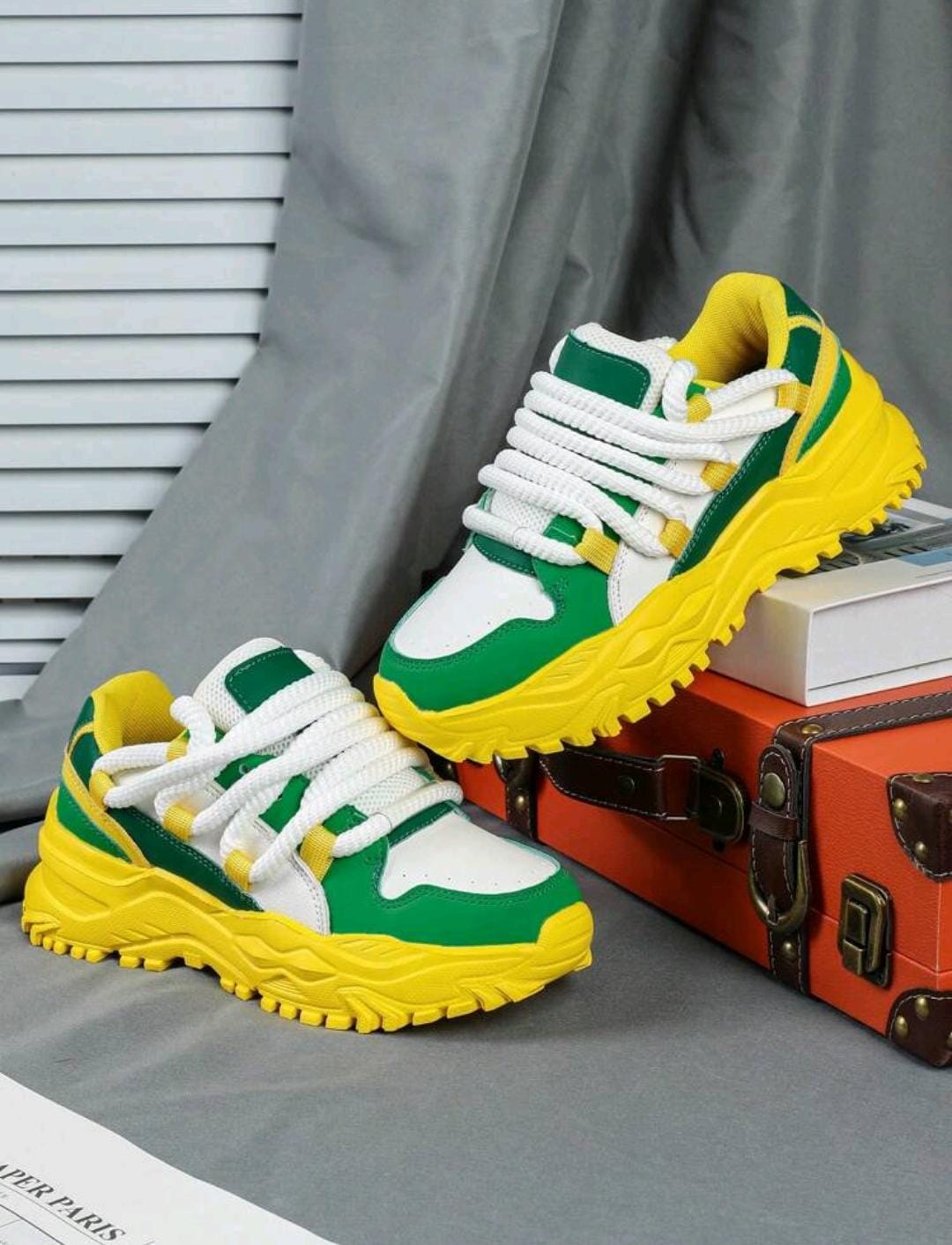 Basiques Noir et Blanc Mode Lacets Épais Plateforme Talon Caché Baskets Décontractées Sports