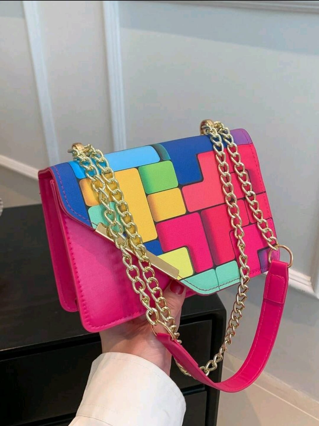 Mini sac à dos mode à carreaux avec surpiqûre contrastée diagonale, sangle à chaîne métallique