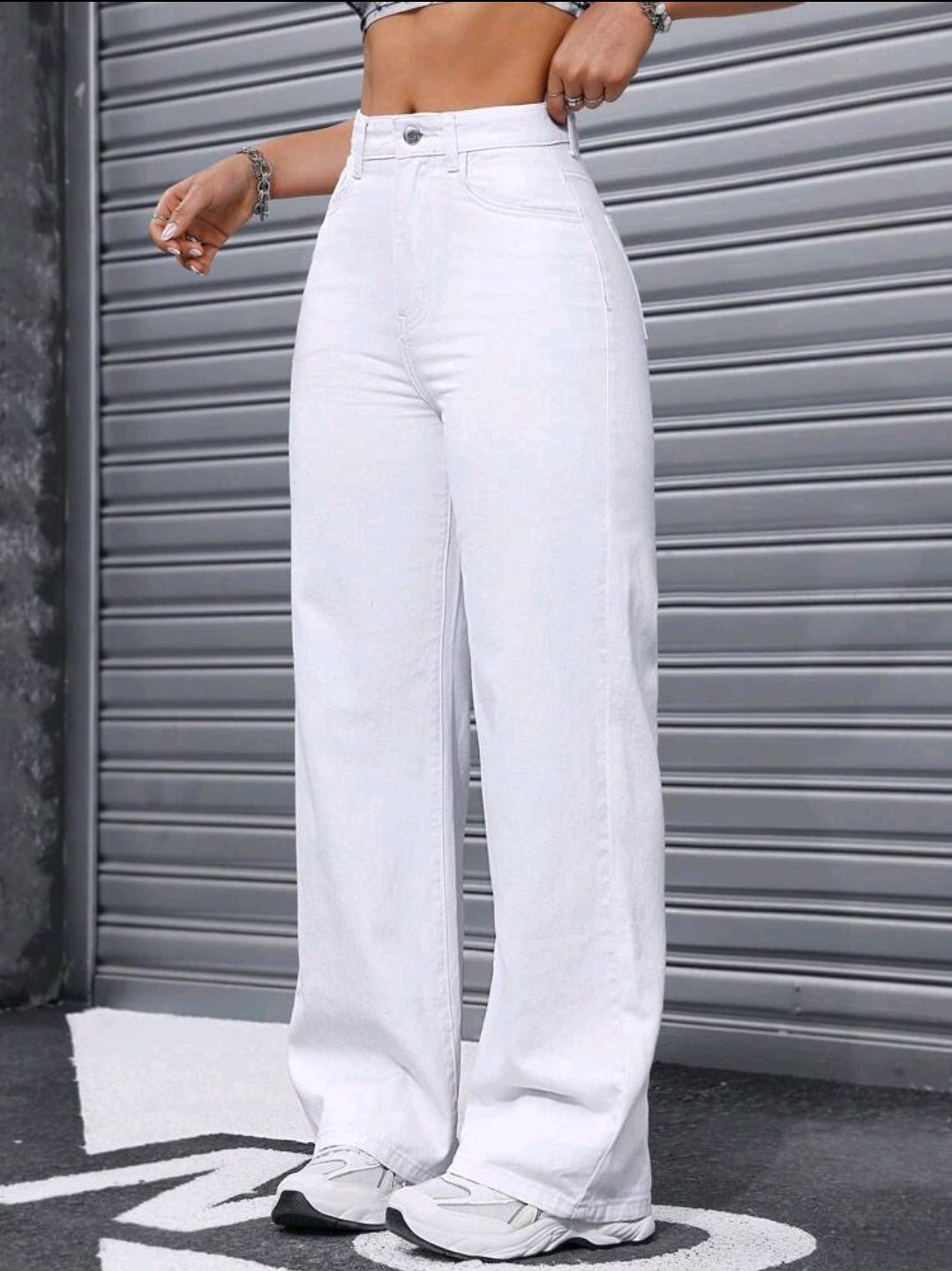 Pantalon en denim décontracté pour femmes au look élégant, de couleur unie
