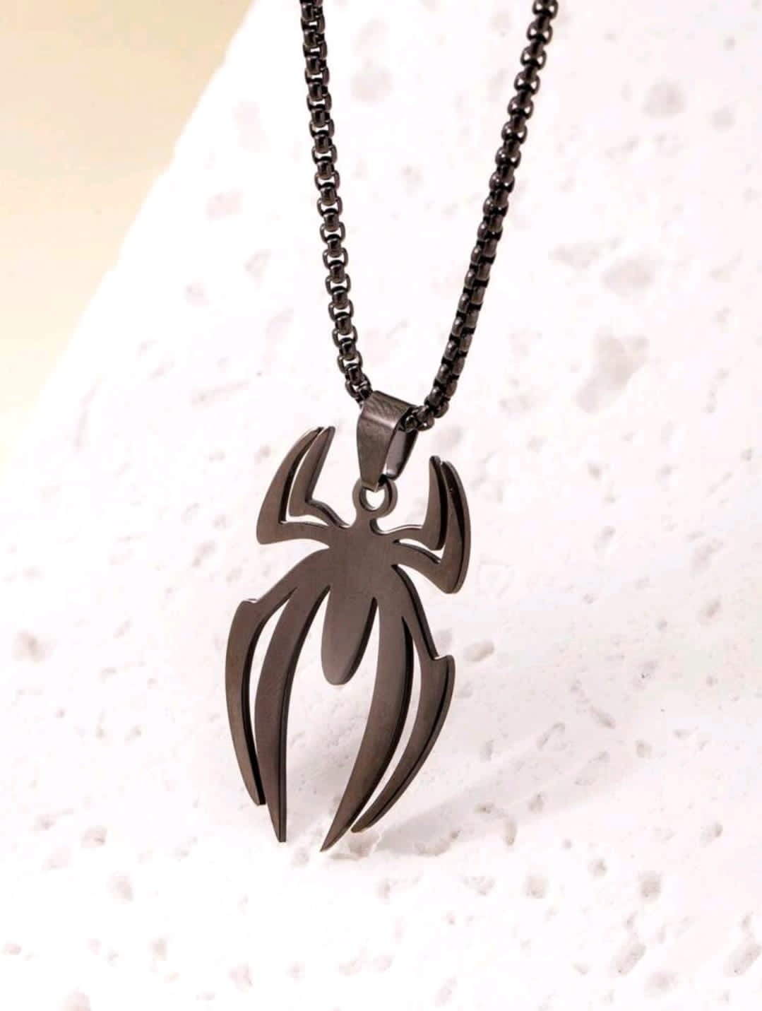 2 pièces Colliers pendentif araignée en acier inoxydable, accessoires de mode à porter au quotidien sur le thème du film