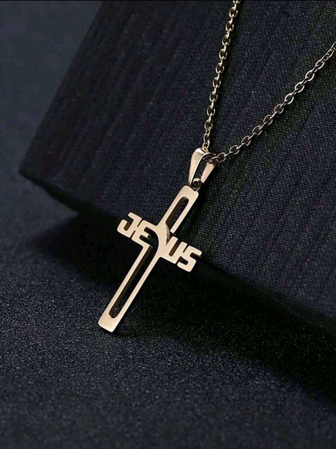 1 pièce Collier pendentif croix de Jésus en acier inoxydable pour homme, design classique à double couche de poisson de Jésus