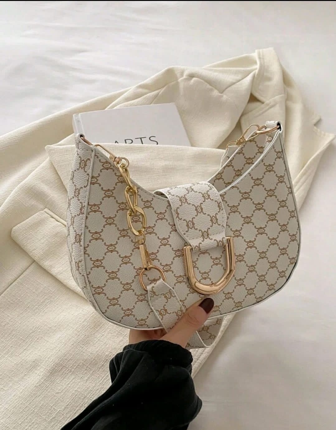 Sac hobo zippé léger et casual pour entreprise, décoré de métal noir à la mode, parfait pour les adolescentes, les étudiantes